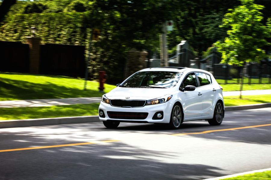  Kia Forte5 2016 года  (фото 24 из 37)